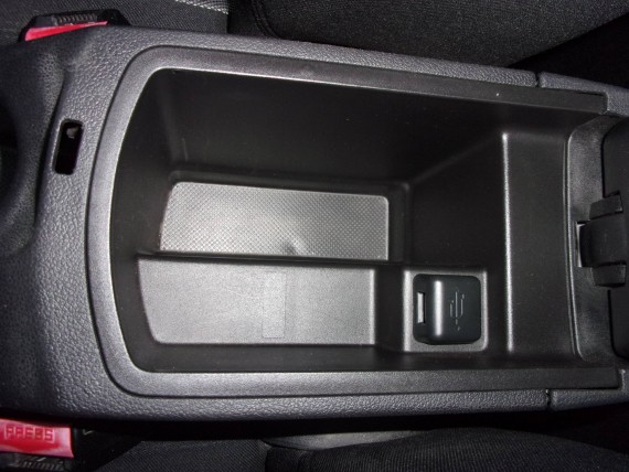 PEUGEOT 308 308 1.6 HDi-014.jpg